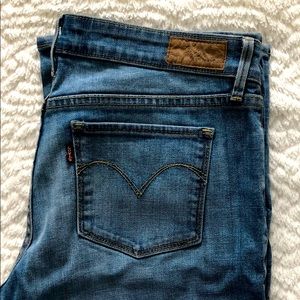 Levi’s slight curve classic boot cut jeans